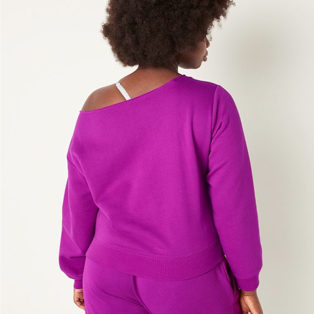 Pink sweater - Picture 2 of 3